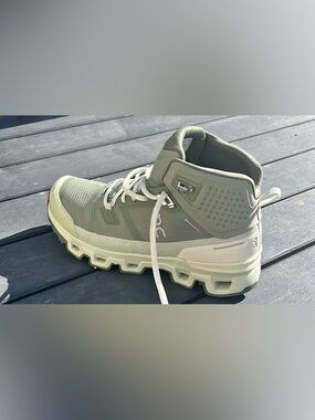 On Running Cloud Hi Waterproof Men's hiking - Sage/Off-White